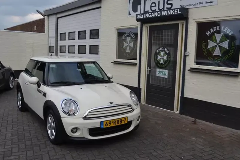 MINI Mini (2011)