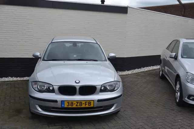 BMW 1-Serie (2007) — foto 1