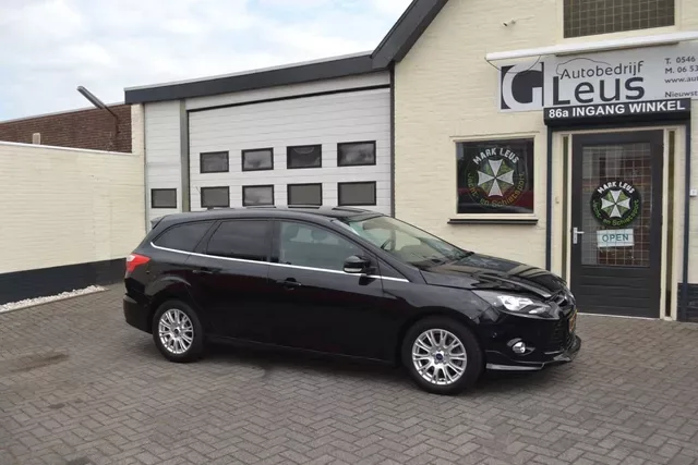Ford Focus (2011) — foto 1