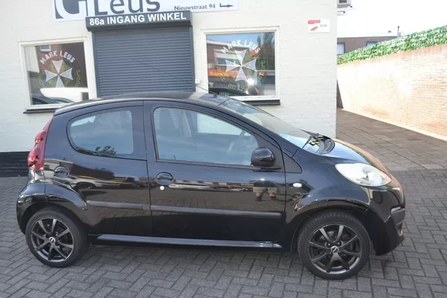 Peugeot 107 (2012) — foto 1