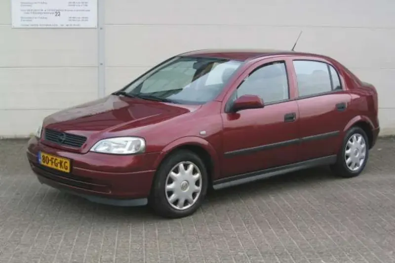 Opel Astra (2000)