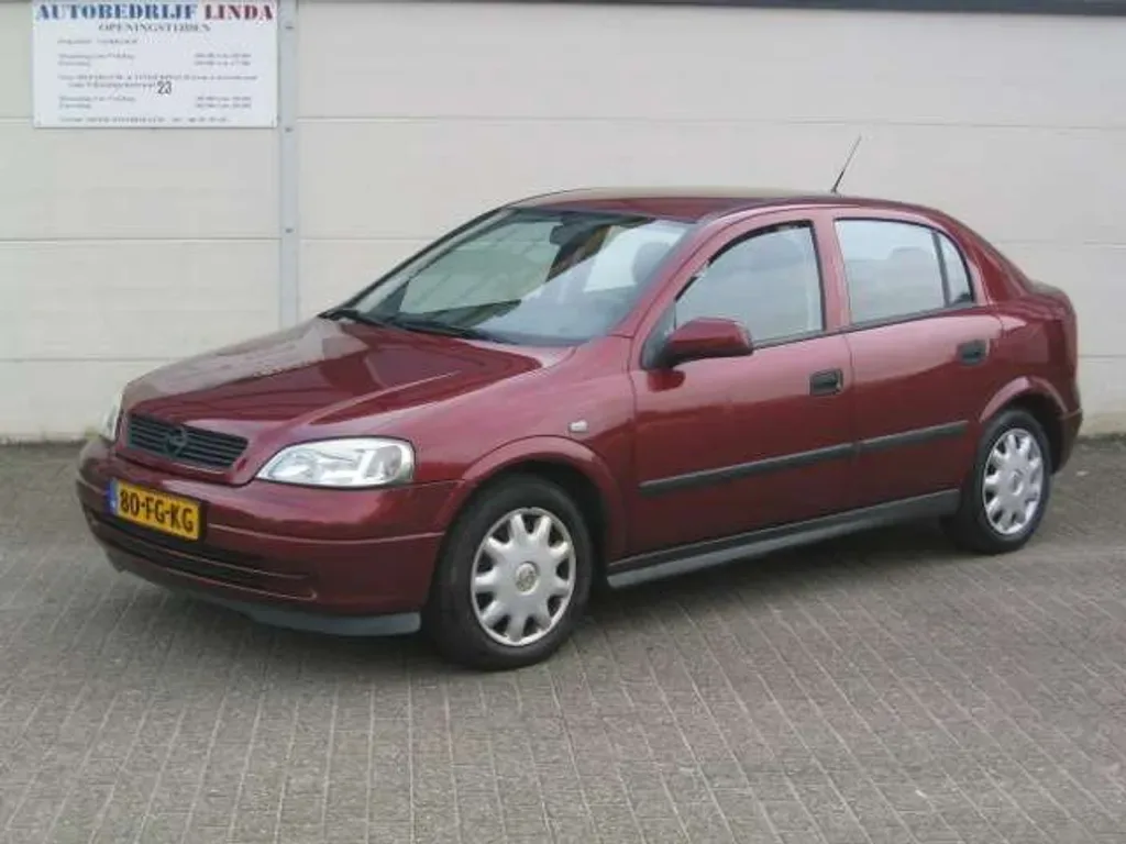 Opel Astra (2000) — foto 1