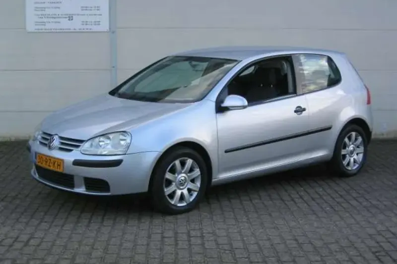 Volkswagen Golf (2005)