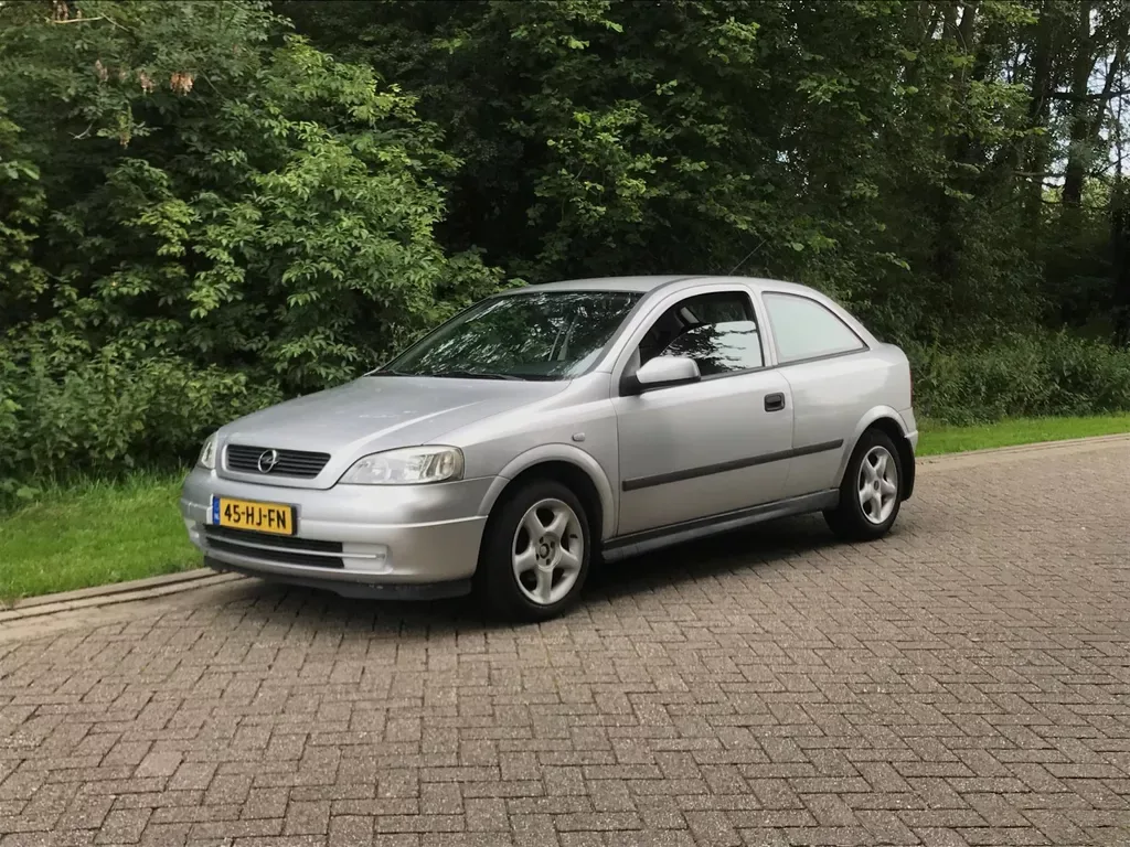 Opel Astra (2001) — foto 1