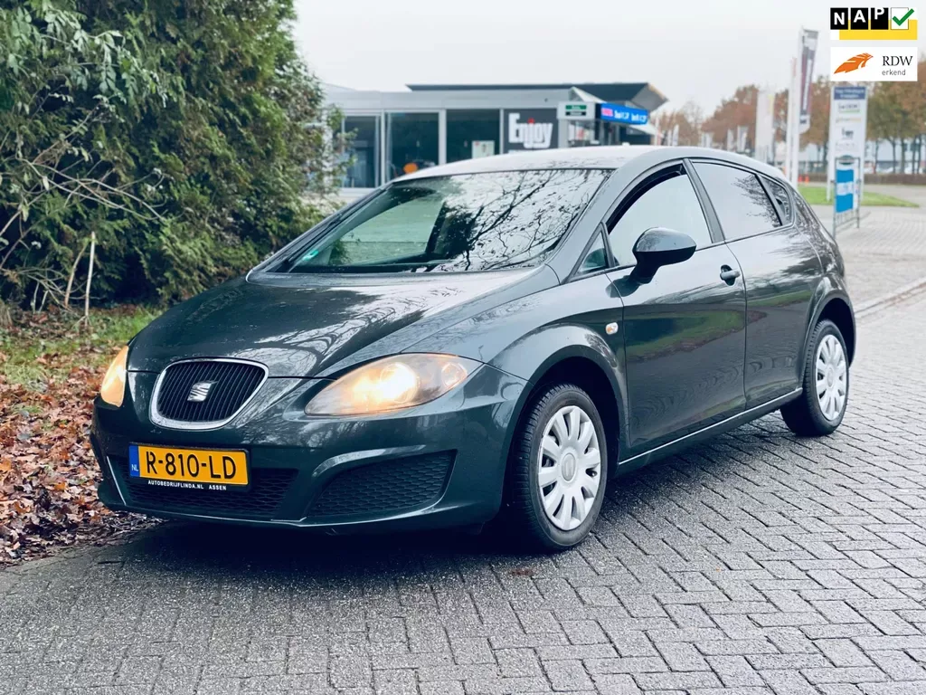 SEAT Leon (2010) — foto 1