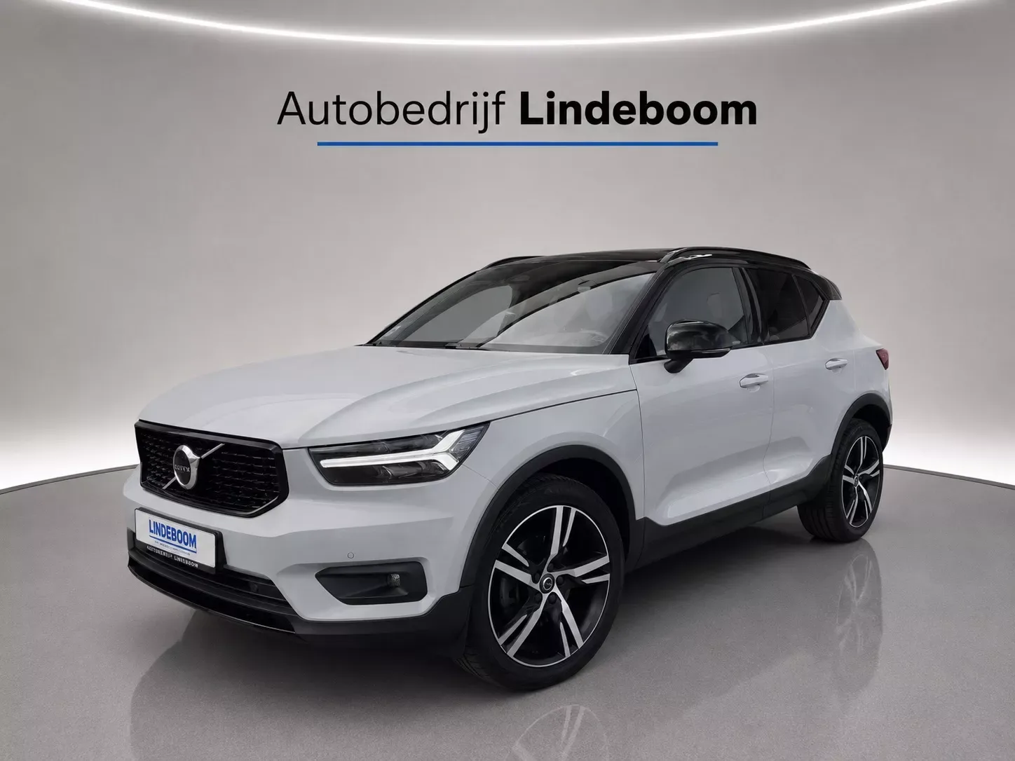 Volvo XC40 (2020) — foto 1