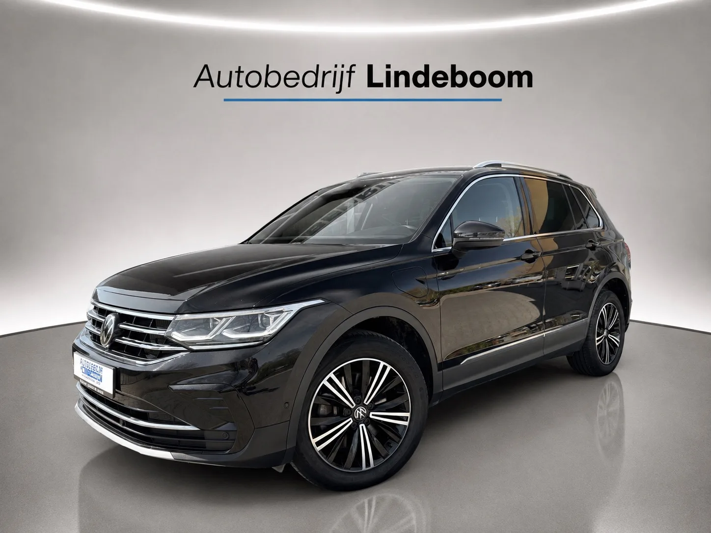 Volkswagen Tiguan (2022) — foto 1