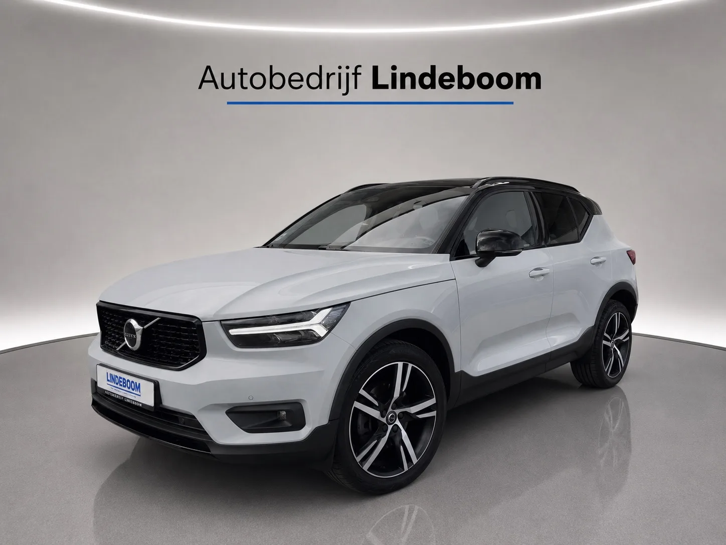 Volvo XC40 (2020) — foto 1