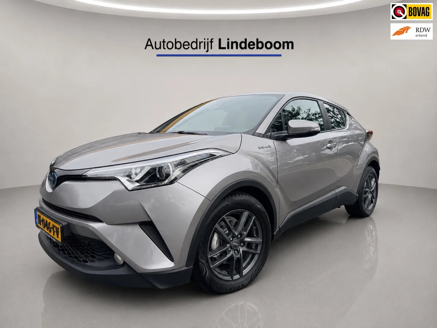Toyota C-HR (2020) — foto 1