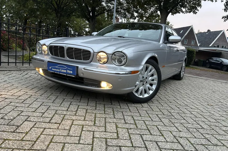 Jaguar XJ (2005)