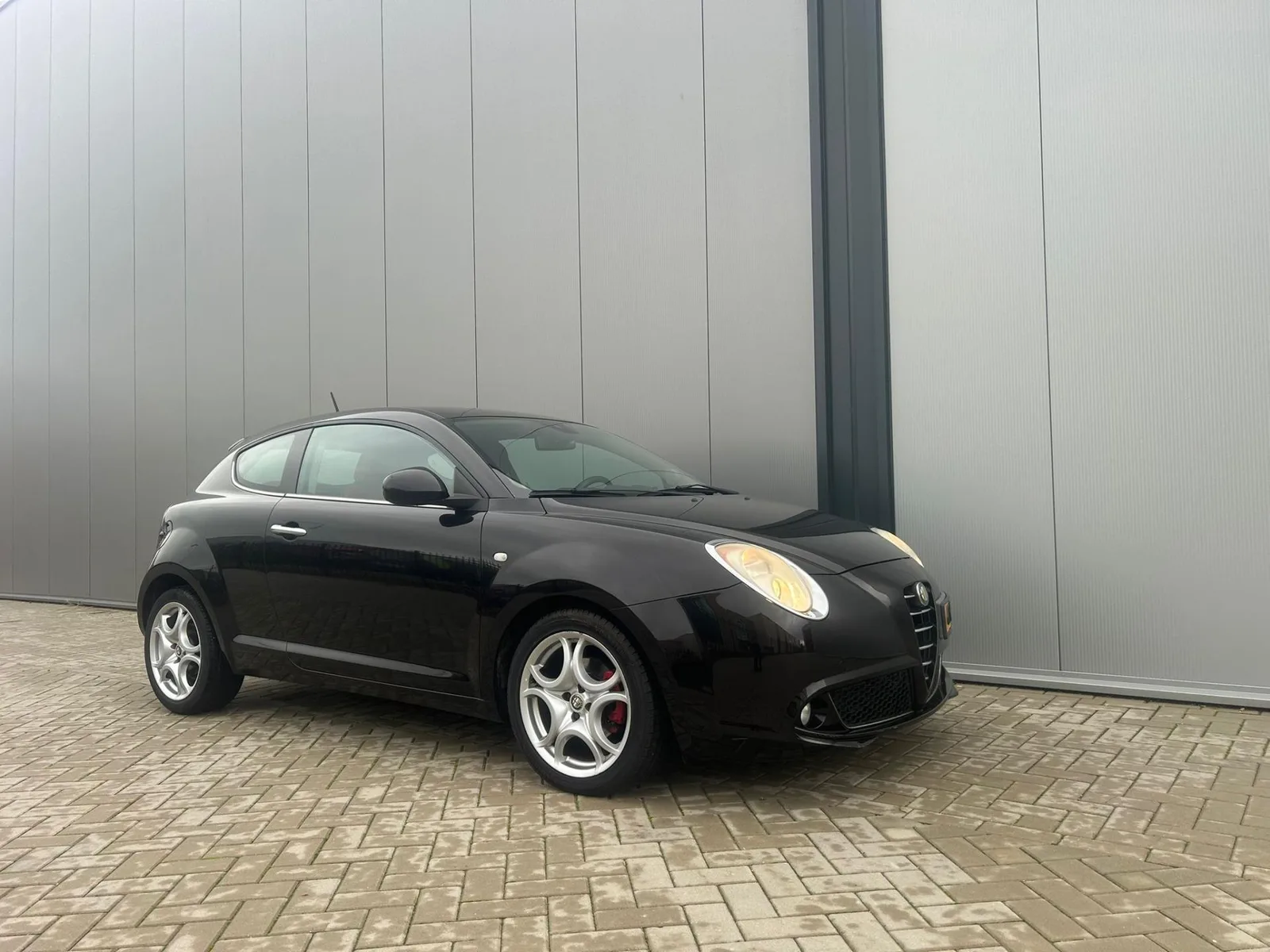 Alfa Romeo Mito (2011) — foto 1