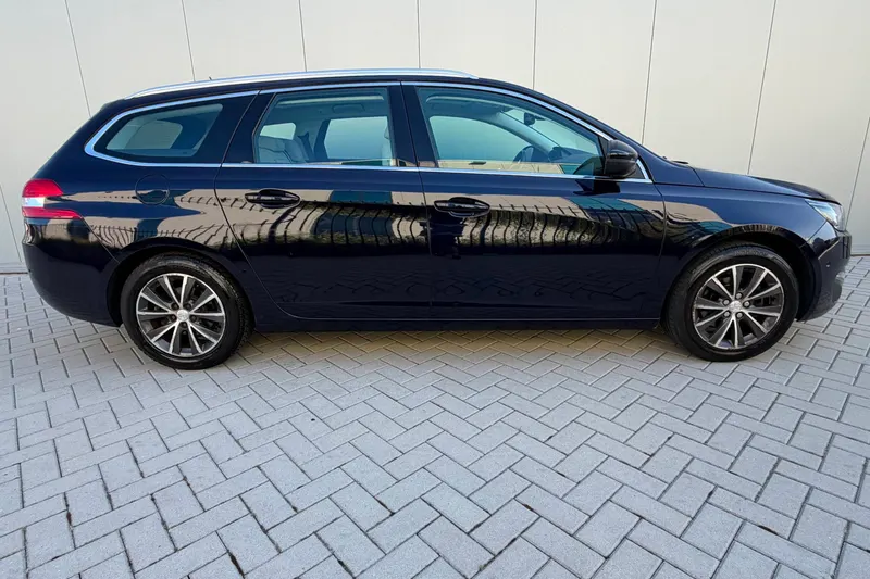 Peugeot 308 (2015)