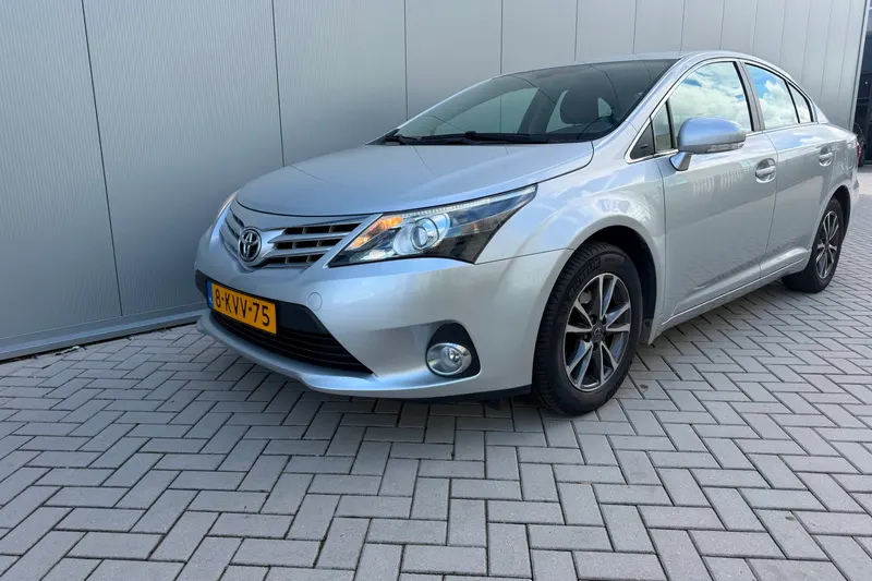 Toyota Avensis (2013)