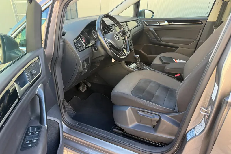 Volkswagen Golf Sportsvan (2015)