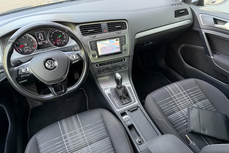 Volkswagen Golf (2016)
