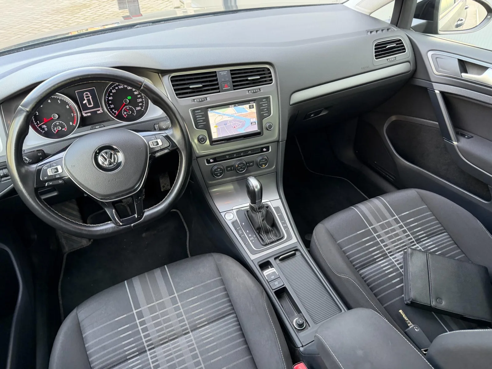 Volkswagen Golf (2016) — foto 1
