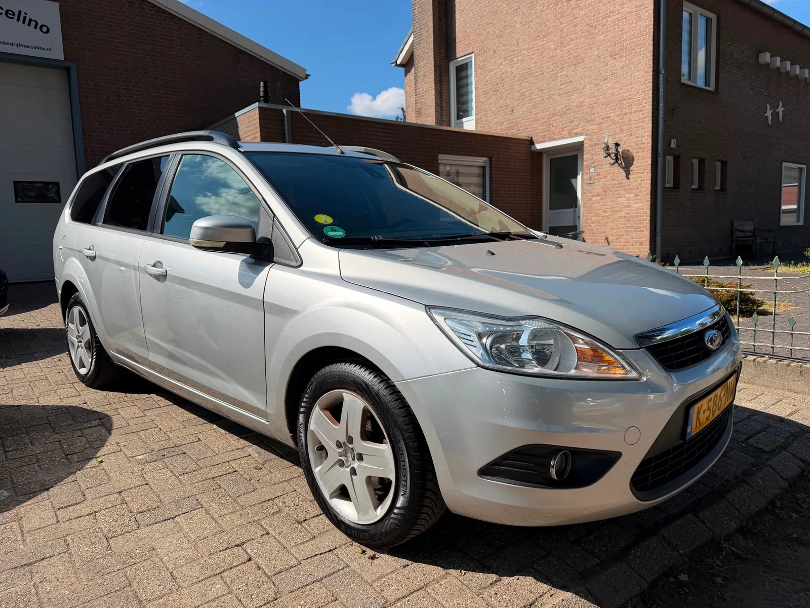 Ford Focus (2008) — foto 1