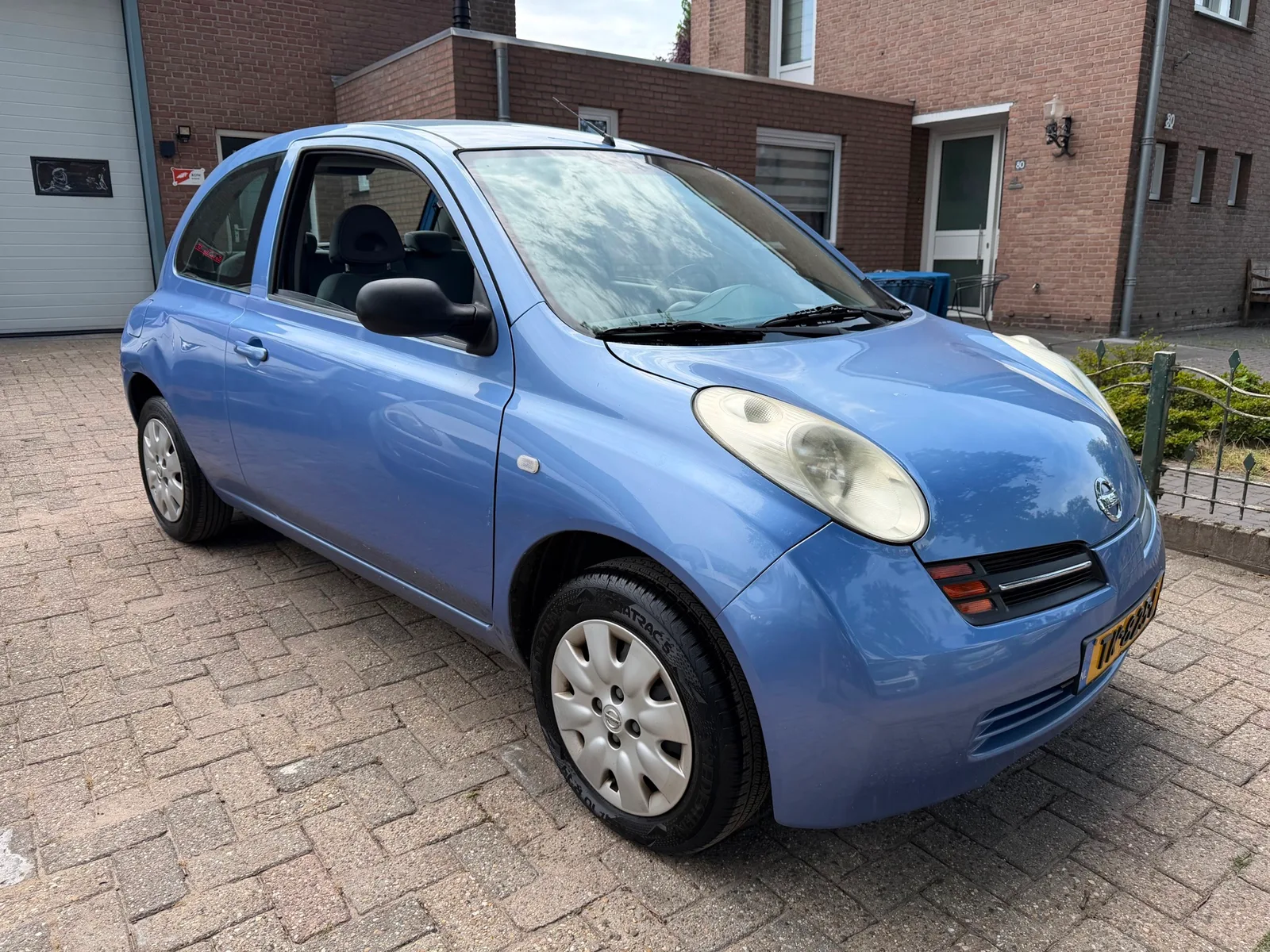 Nissan Micra (2003) — foto 1