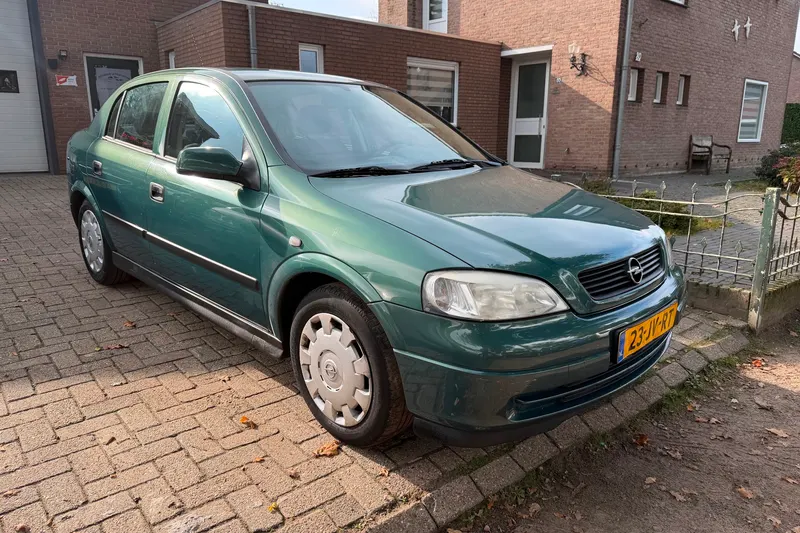 Opel Astra (2002)