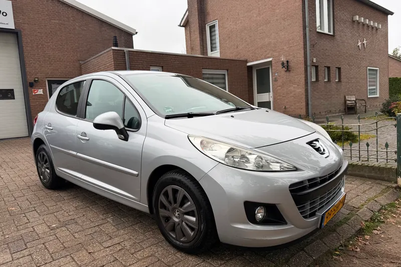 Peugeot 207 (2011)