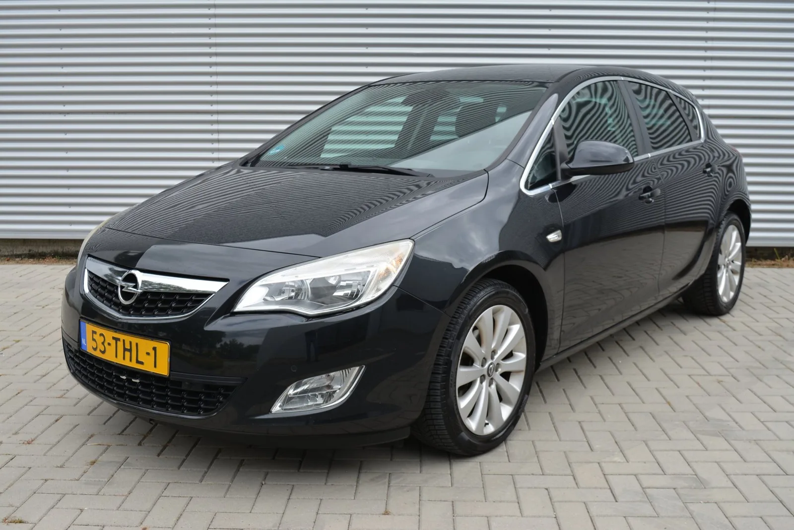 Opel Astra (2012) — foto 1