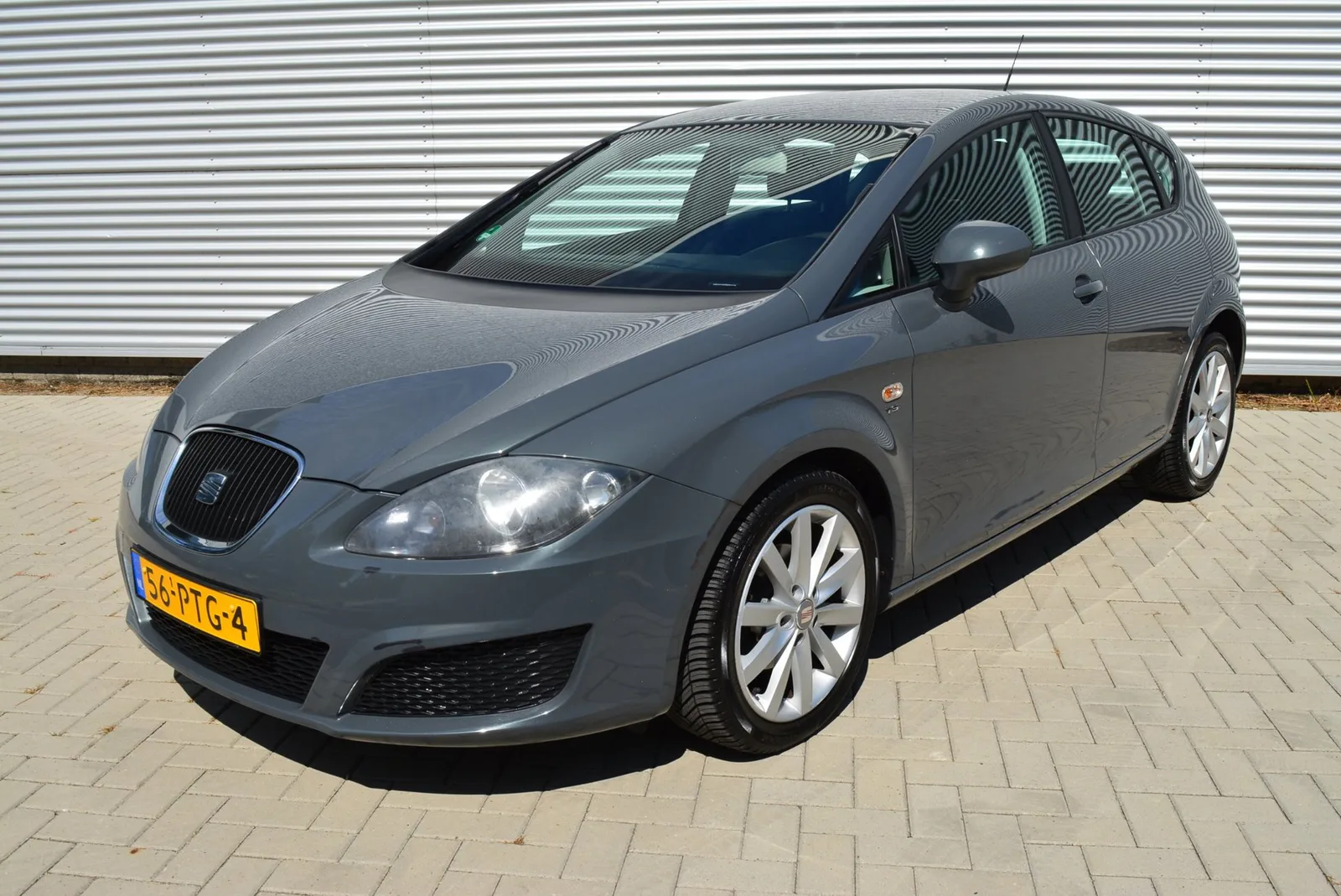 SEAT Leon (2011) — foto 1