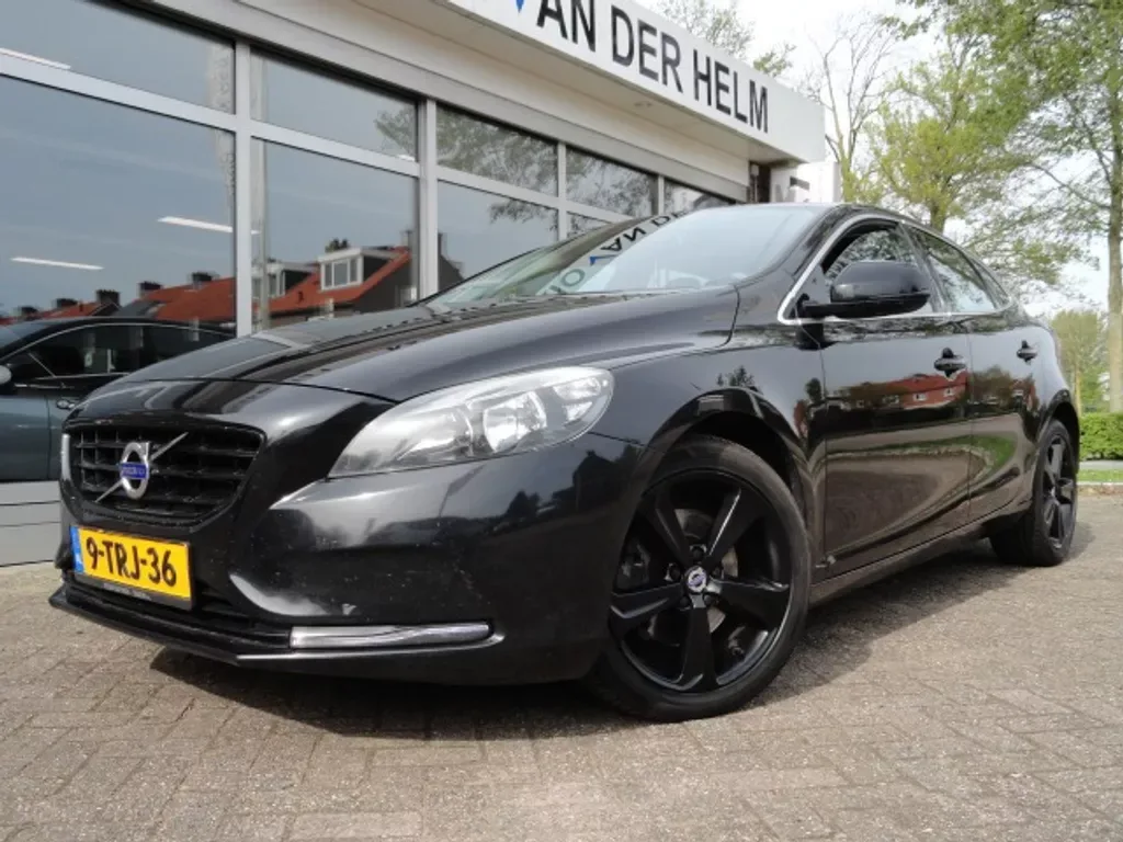 Volvo V40 (2014) — foto 1