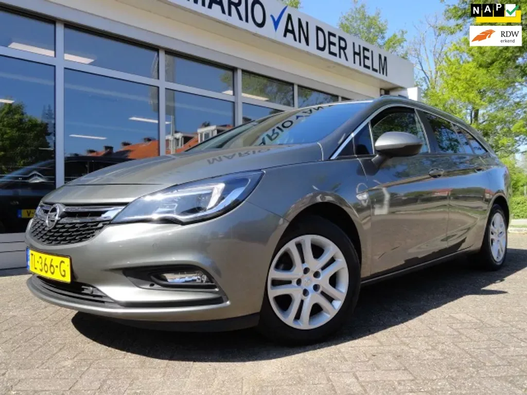 Opel Astra (2018) — foto 1