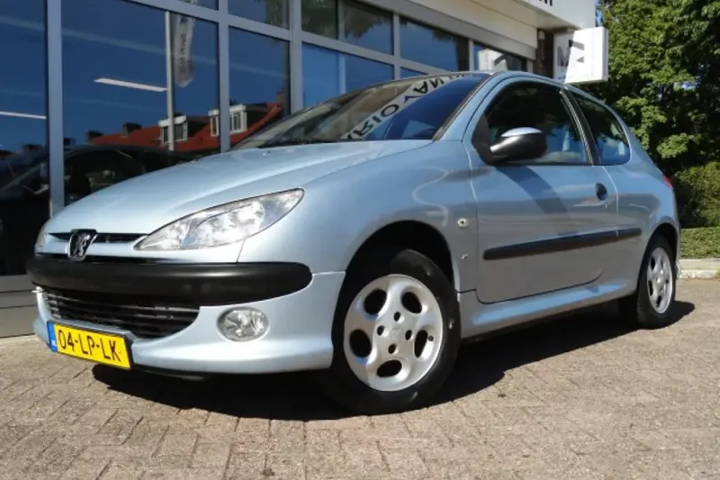 Peugeot 206 (2003)