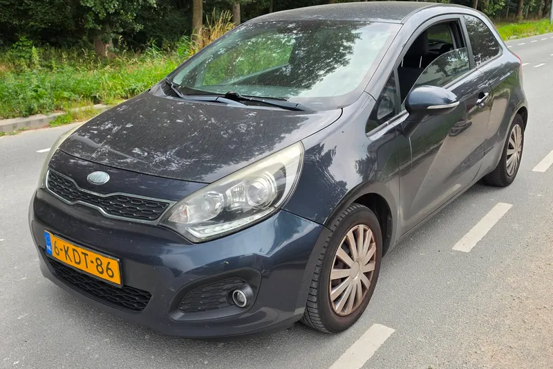 Kia Rio (2013)