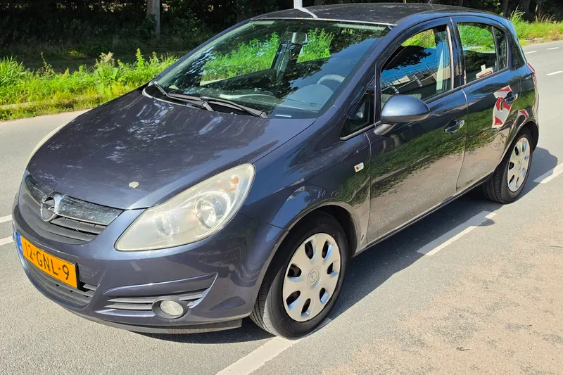 Opel Corsa (2008)