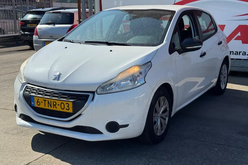 Peugeot 208 (2014)