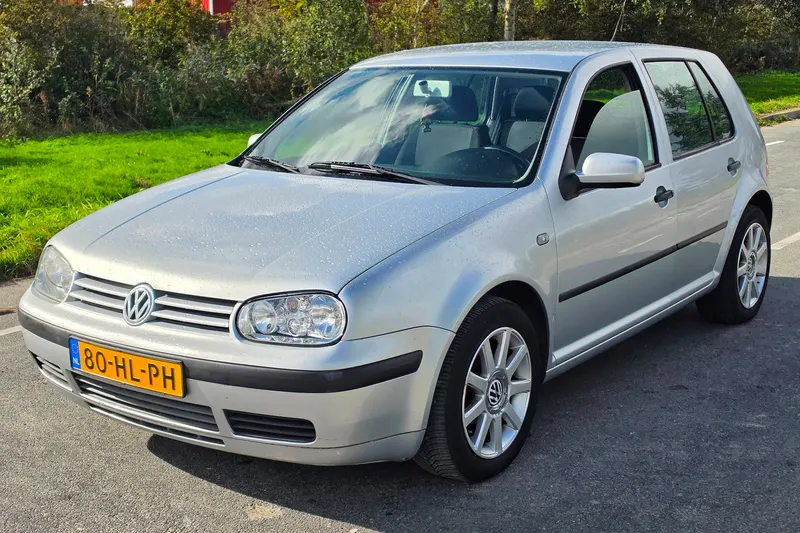 Volkswagen Golf (2001)