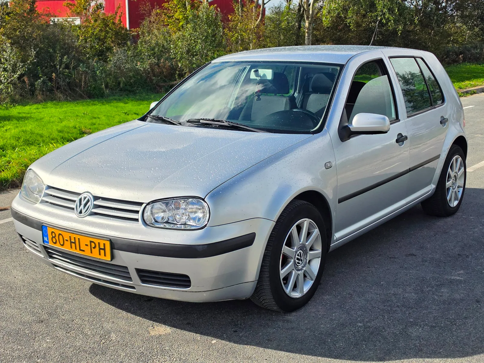 Volkswagen Golf (2001) — foto 1