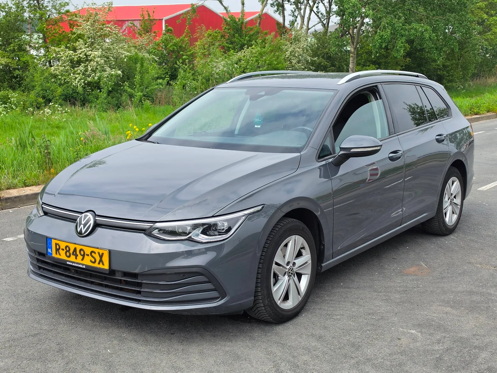 Volkswagen Golf (2022) — foto 1