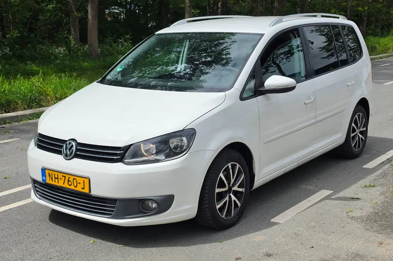 Volkswagen Touran (2012)