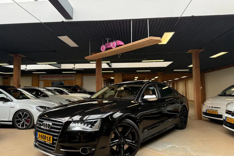 Audi S8 (2013)