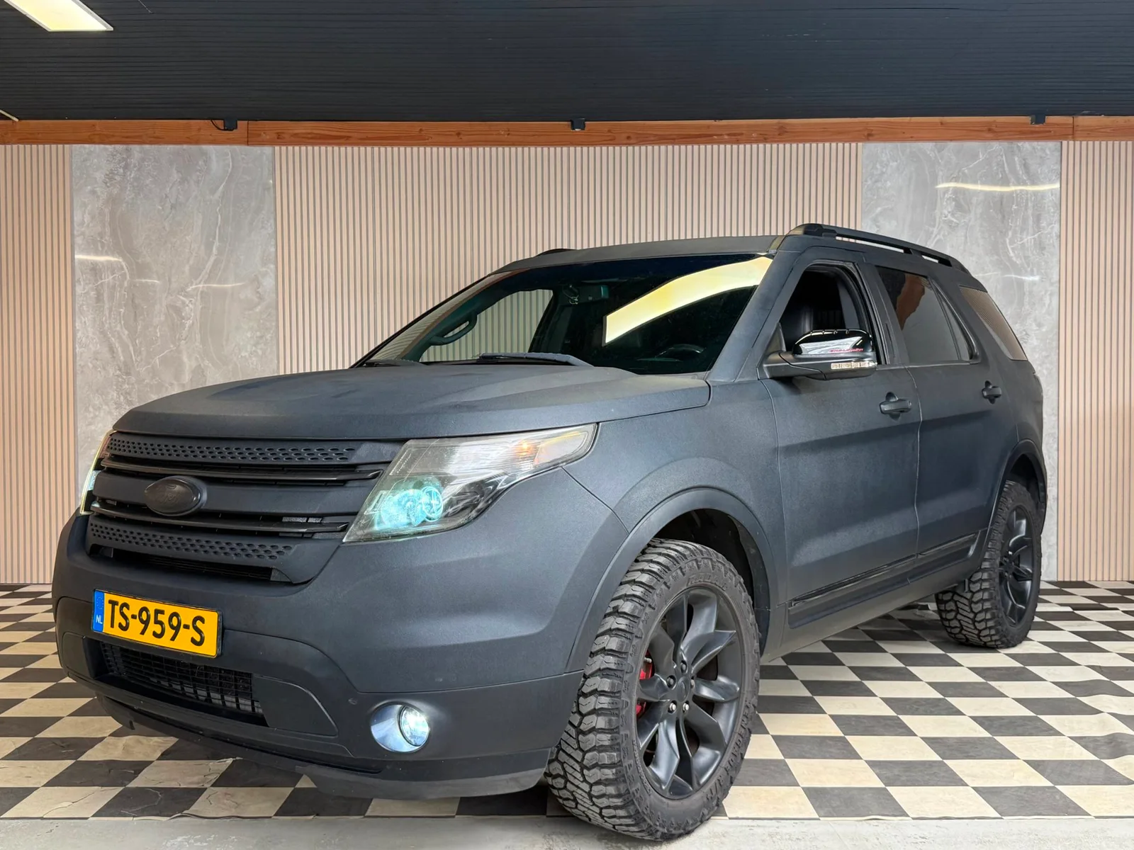 Ford Explorer (2014) — foto 1