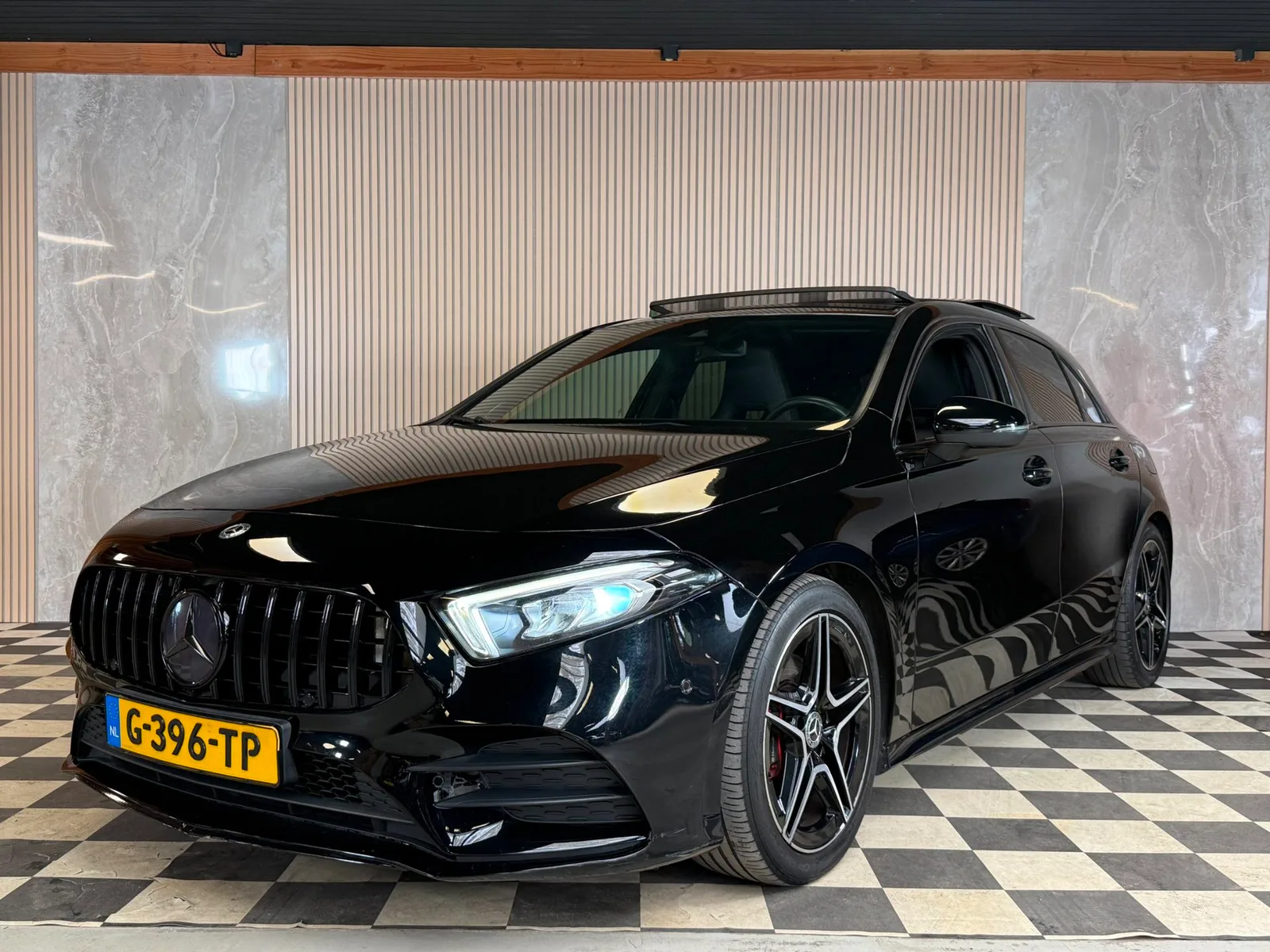 Mercedes-Benz A-Klasse (2019) — foto 1