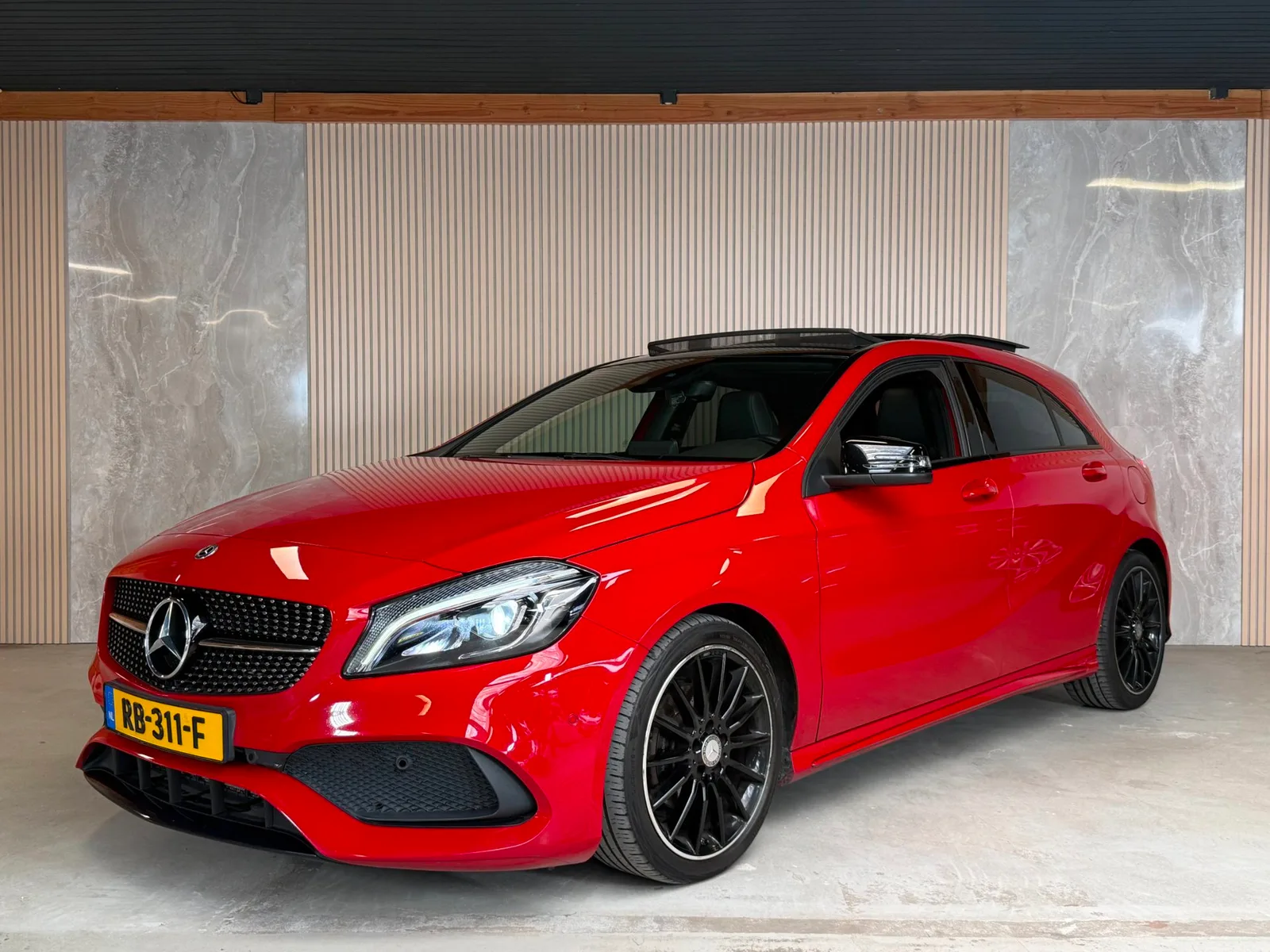 Mercedes-Benz A-Klasse (2017) — foto 1