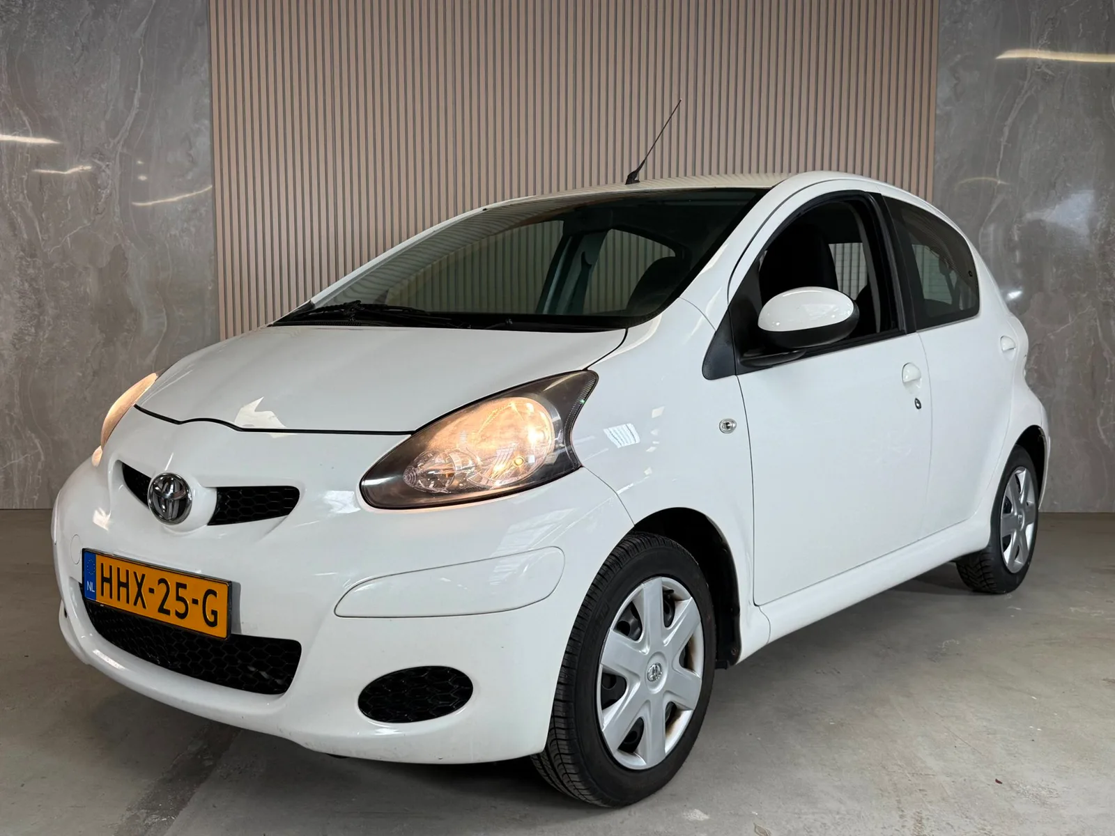 Toyota Aygo (2010) — foto 1