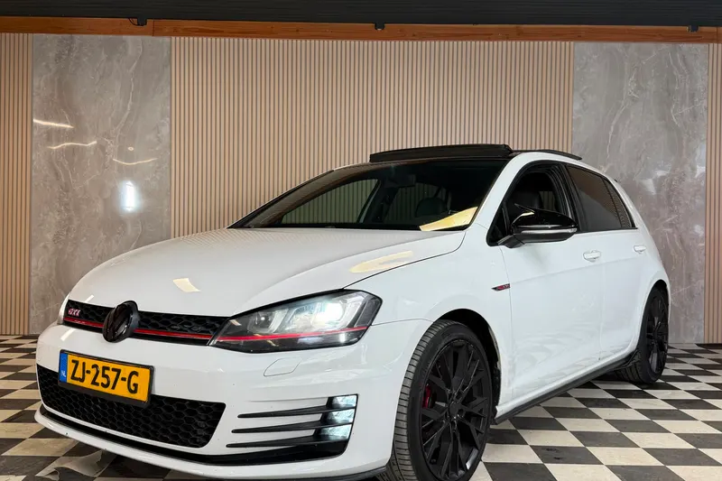 Volkswagen Golf (2015)