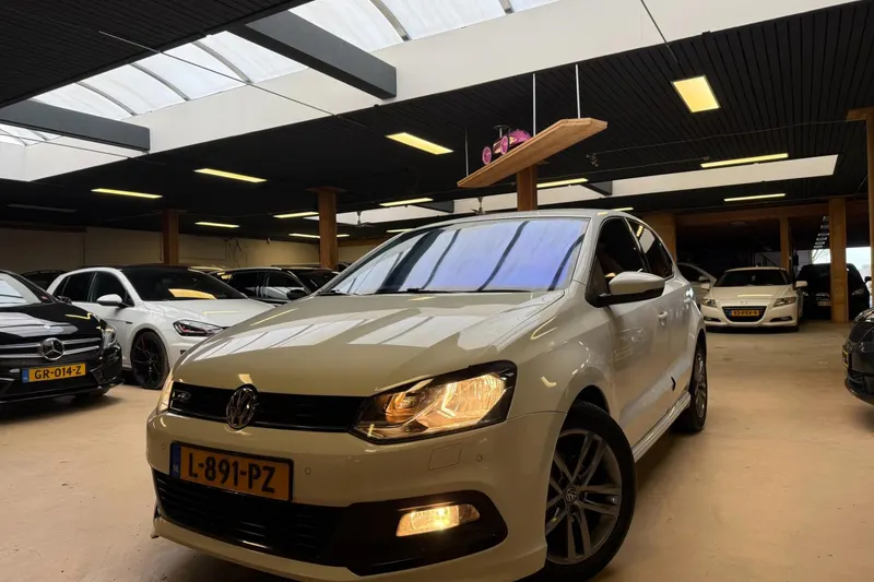 Volkswagen Polo (2015)