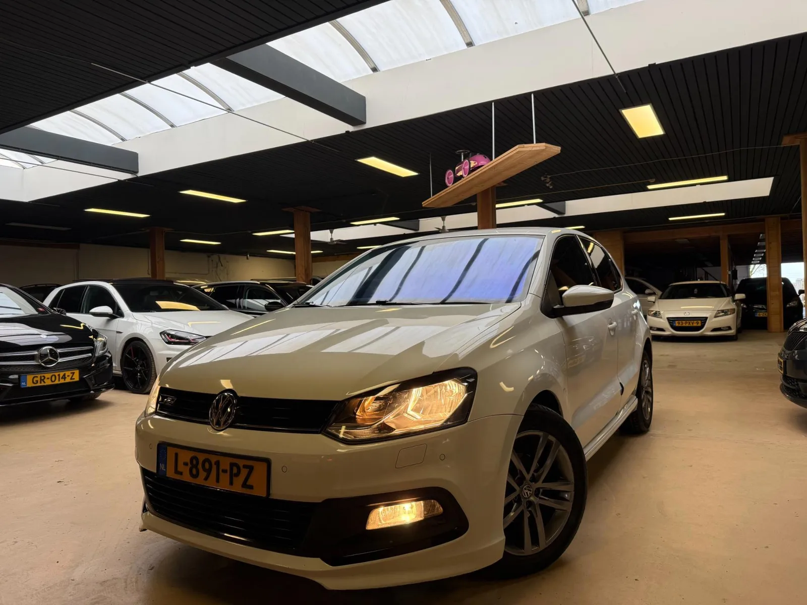 Volkswagen Polo (2015) — foto 1