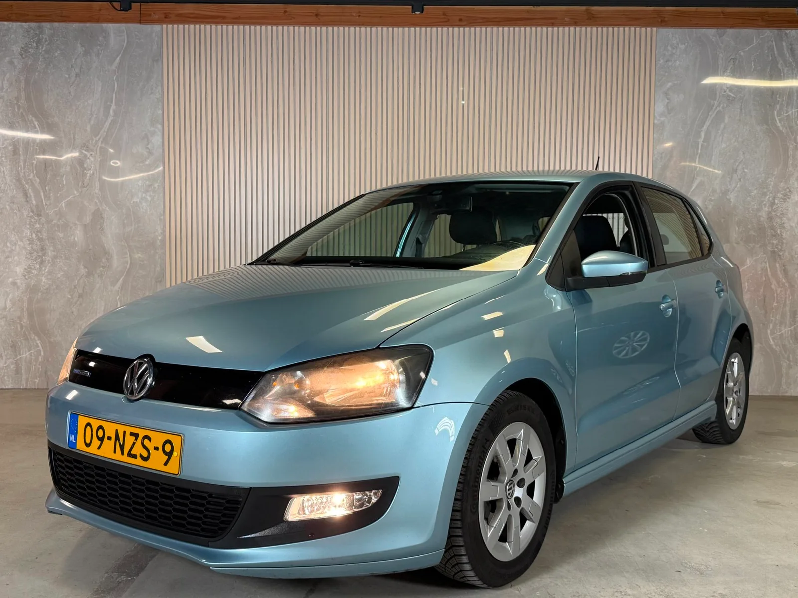 Volkswagen Polo (2011) — foto 1