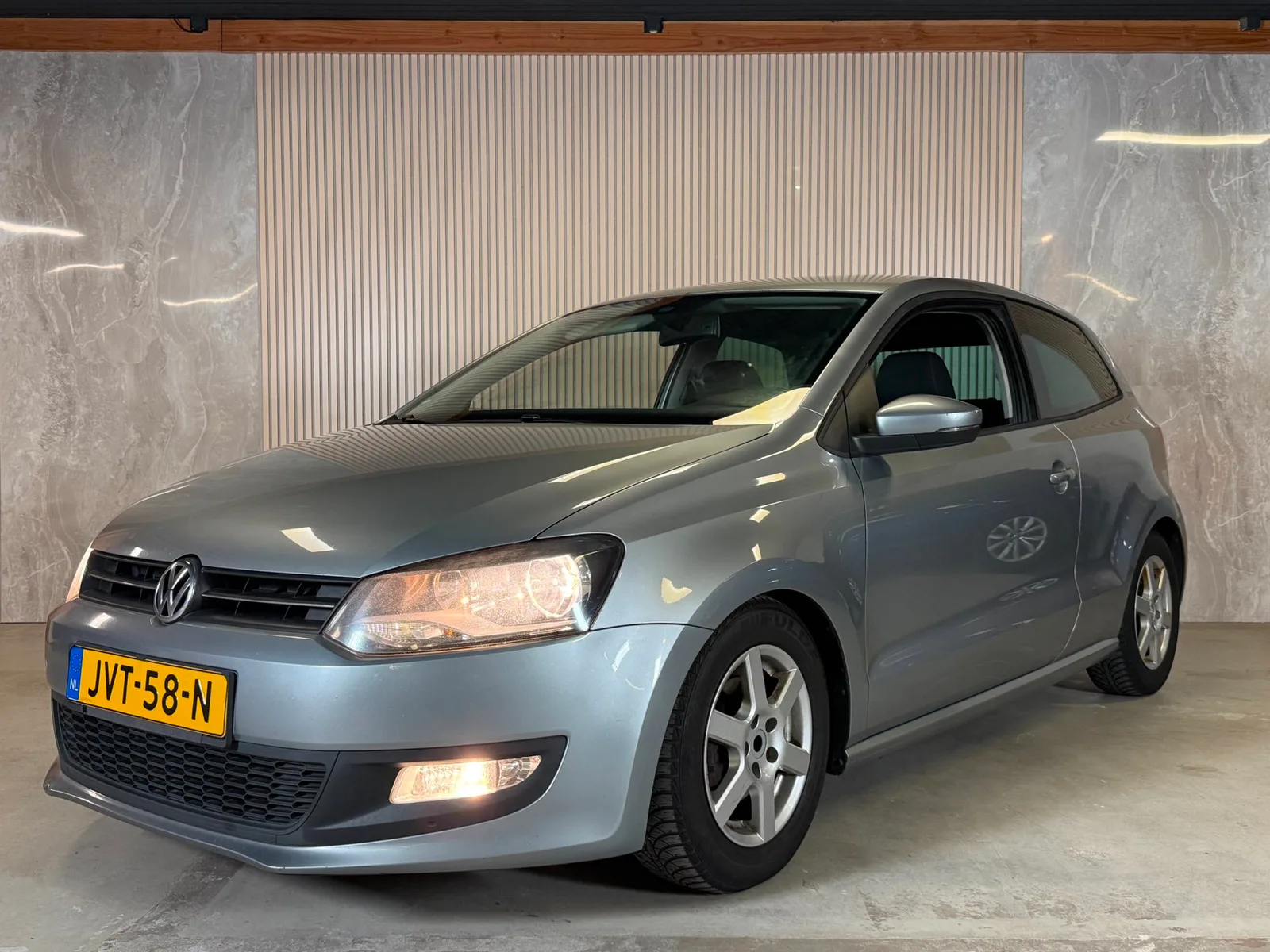 Volkswagen Polo (2011) — foto 1