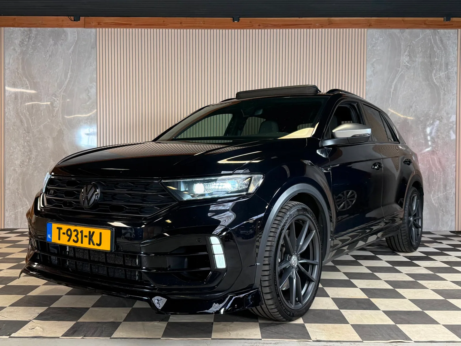 Volkswagen T-Roc (2020) — foto 1