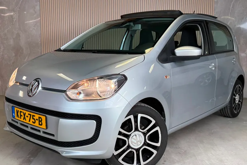 Volkswagen Up! (2015)