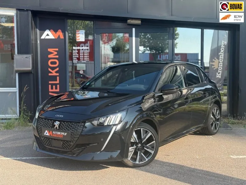 Peugeot 208 (2022) — foto 1