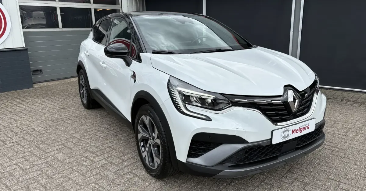 Renault Captur (2022) — foto 1